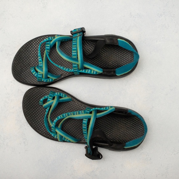 Chaco Blue & Green Double Strap Size 8 - Picture 2 of 6